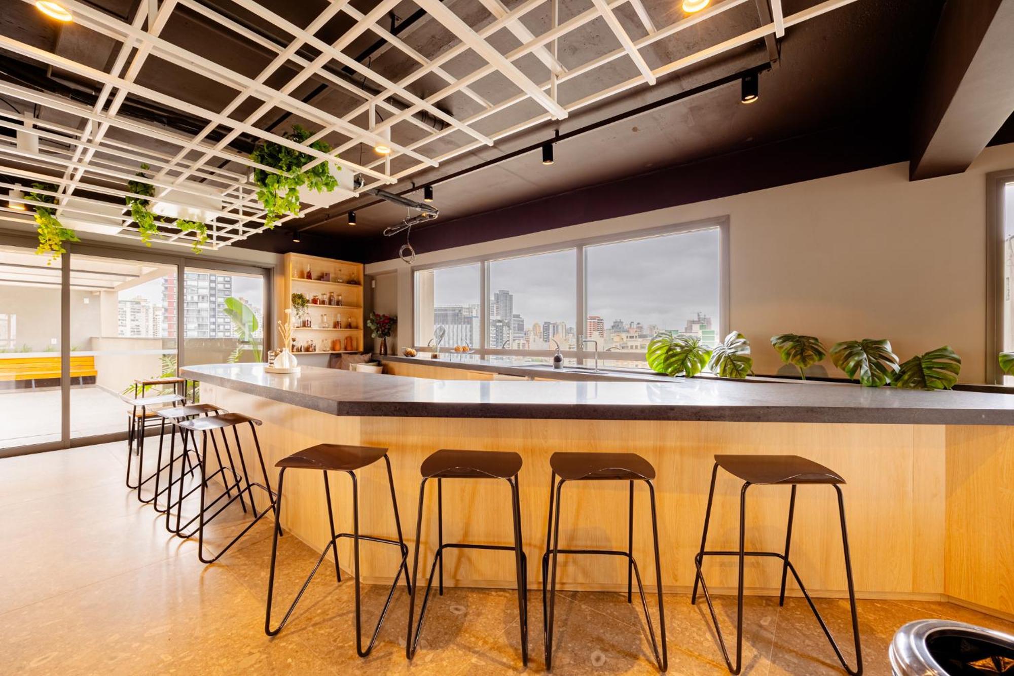 Apartamento Com Vista Livre Em Perdizes